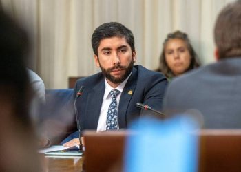 Diputado de Ñuble Felipe Camaño renuncia a asignación de combustible en medio de histórica alza de bencinas