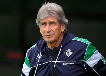 ¿Manuel Pellegrini a La Roja? El DT del Betis fijó las condiciones que le permitirían llegar a la banca de la Selección Chilena