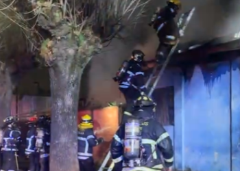 Una mujer fallecida y otra grave deja incendio de vivienda en Chillán