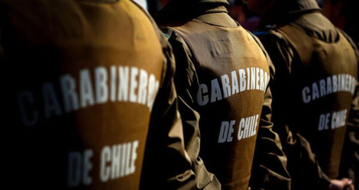 En pleno patio de su comisaría y en servicio: Así detuvieron a 3 carabineros del Biobío asociados con banda criminal