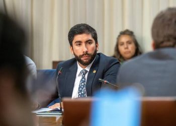 “Defender la salud de Ñuble es defender la dignidad de su gente”: Diputado Felipe Camaño cuestiona millonario recorte al Hospital Herminda Martín