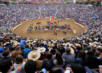 Gobierno financiará construcción de nueva medialuna en Quirihue con inversión superior a los $160 millones