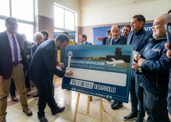 Transversal respaldo al Aeropuerto: los 21 alcaldes de Ñuble se alinean con Crisóstomo