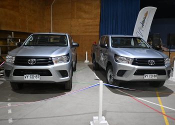 Municipalidad de Ninhue incorpora dos nuevas camionetas para fortalecer la atención en salud y las labores municipales