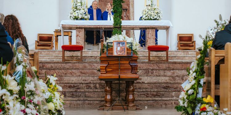Multitudinario adiós a Julius Montolivo: Chillán despide a una de las voces más queridas de su historia radial