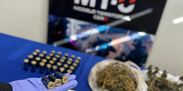 PDI detuvo en Cobquecura a hombre que mantenía droga y municiones en su domicilio