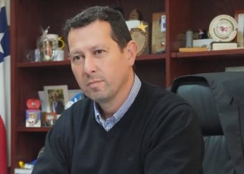 Alcalde de Quirihue busca garantizar la entrega de computadores a estudiantes de séptimo básico de establecimientos municipales